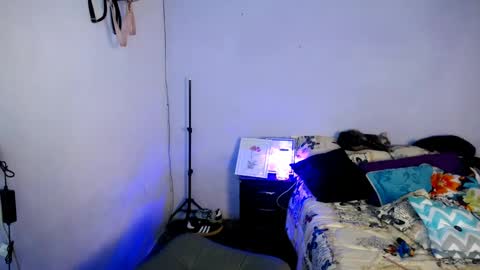 Snapshot of violet_hyuga chatting on 02/20/25, 04:28 violet_hyuga online show from 02/20/25, 04:28