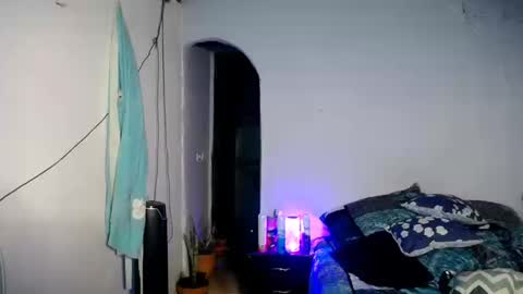 Snapshot of violet_hyuga chatting on 09/20/25, 04:35 violet_hyuga online show from 09/20/25, 04:35