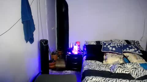 Snapshot of violet_hyuga chatting on 10/10/25, 02:21 violet_hyuga online show from 10/10/25, 02:21