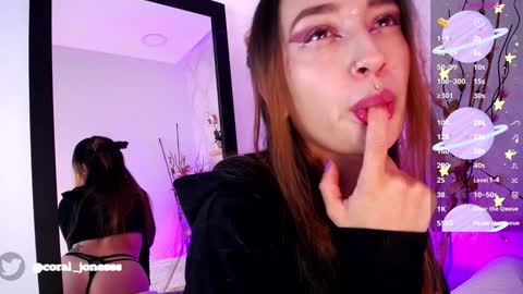 Violet Jones online show from 01/24/25, 12:52