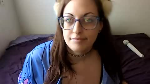 Snapshot of violet_kitty_9 chatting on 07/22/26, 09:50 Violet Kitty online show from 07/22/26, 09:50