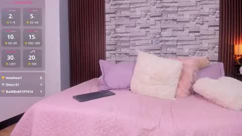 Violet online show from 11/23/25, 09:31