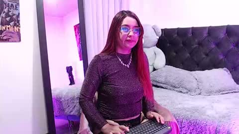 Snapshot of violet_redvelvet chatting on 03/02/26, 11:50 violet_redvelvet online show from 03/02/26, 11:50