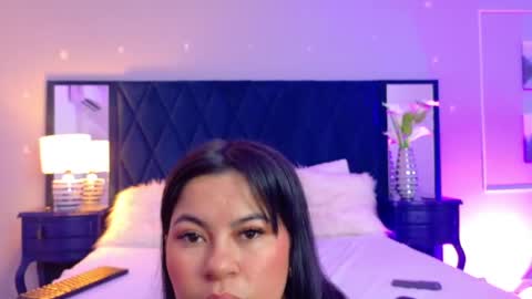 Snapshot of violet_saunders chatting on 04/01/26, 07:11 Violet online show from 04/01/26, 07:11