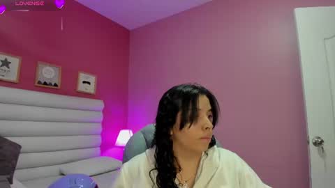Snapshot of violet_sinclair chatting on 07/07/26, 11:14 violet_sinclair online show from 07/07/26, 11:14