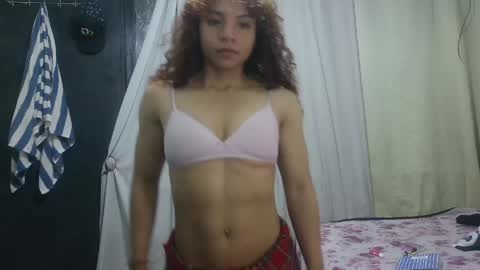 Snapshot of violet_smmithh chatting on 04/29/26, 12:16 Violet online show from 04/29/26, 12:16