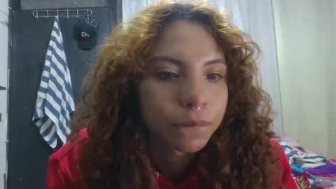 Snapshot of violet_smmithh chatting on 06/20/26, 02:25 Violet online show from 06/20/26, 02:25