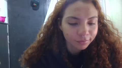 Snapshot of violet_smmithh chatting on 07/17/26, 02:18 Violet online show from 07/17/26, 02:18