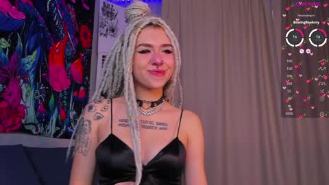 Violet online show from 12/08/24, 09:35