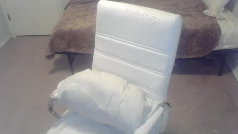 violet_winter97 online show from 01/08/25, 01:21