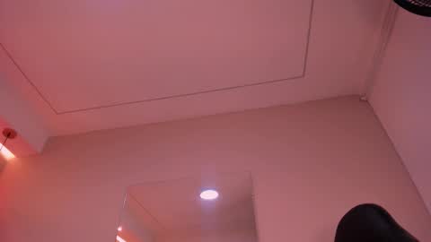 Snapshot of violeta_abel chatting on 09/12/25, 10:15 Violeta  online show from 09/12/25, 10:15
