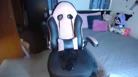 violeta.. online show from 10/15/25, 07:47