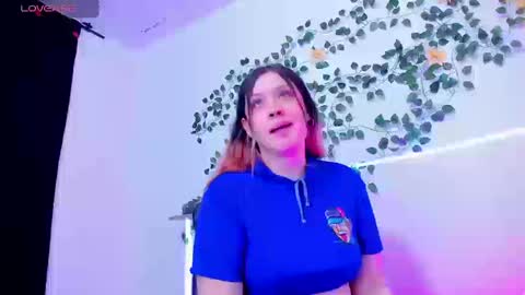 Snapshot of violeta_cutee chatting on 03/10/26, 01:16 Violeta online show from 03/10/26, 01:16
