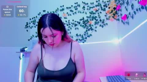 Snapshot of violeta_cutee chatting on 03/13/26, 01:51 Violeta online show from 03/13/26, 01:51