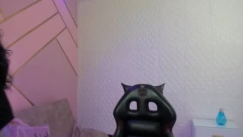     online show from 10/24/25, 09:11