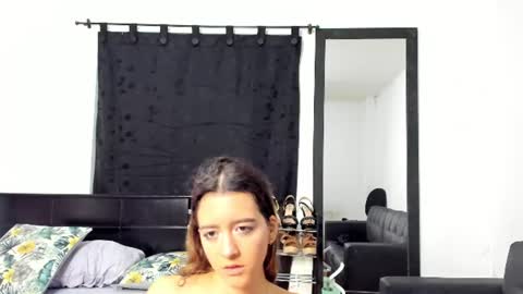 Snapshot of violeta_gracee chatting on 06/11/26, 11:25 violeta_gracee online show from 06/11/26, 11:25