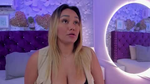 violeta_medina online show from 10/17/25, 11:35