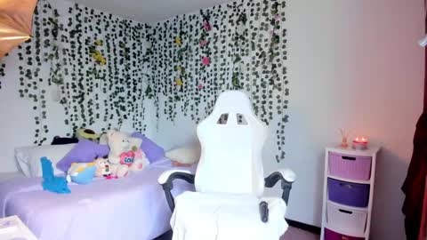 Snapshot of violeta_milleer chatting on 01/14/25, 07:21 Violeta online show from 01/14/25, 07:21