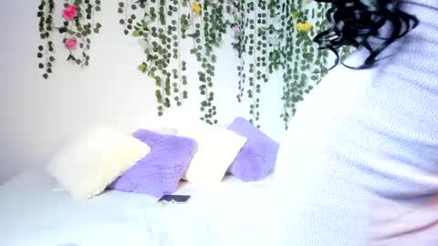 Snapshot of violeta_milleer chatting on 03/08/25, 05:11 Violeta online show from 03/08/25, 05:11