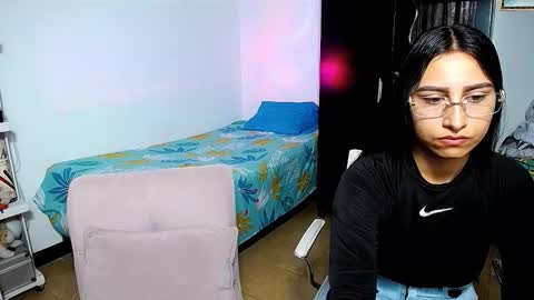 Snapshot of violeta_rouses chatting on 02/04/26, 03:51 violeta_rouses online show from 02/04/26, 03:51