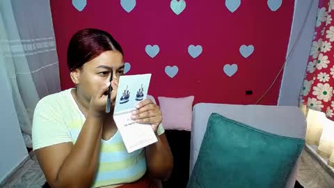 Snapshot of violeta_rouses chatting on 05/01/26, 03:05 violeta_rouses online show from 05/01/26, 03:05