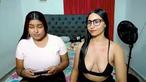 Snapshot of violeta_rouses chatting on 08/04/26, 04:04 violeta_rouses online show from 08/04/26, 04:04