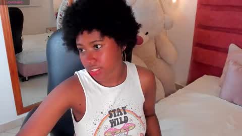 Snapshot of violeta_ruizz chatting on 11/06/25, 12:17 Violeta Ruiz online show from 11/06/25, 12:17