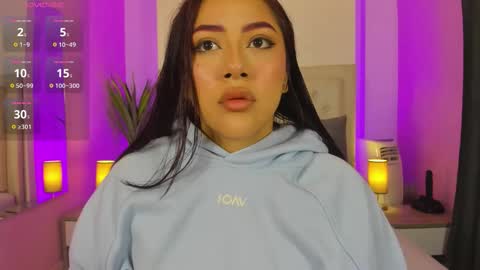 Snapshot of violeta_santanna chatting on 03/28/26, 10:26 Sofi online show from 03/28/26, 10:26