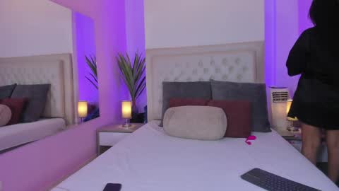 Snapshot of violeta_santanna chatting on 04/11/26, 03:22 Sofi online show from 04/11/26, 03:22