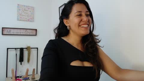 Snapshot of violeta_scott_ chatting on 04/21/26, 04:01 violeta_scott_ online show from 04/21/26, 04:01