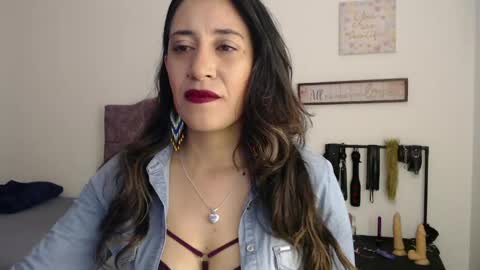 Snapshot of violeta_scott_ chatting on 06/04/26, 12:11 violeta_scott_ online show from 06/04/26, 12:11
