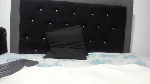 Snapshot of violetadumsper chatting on 03/04/25, 05:53 VioletaDums online show from 03/04/25, 05:53