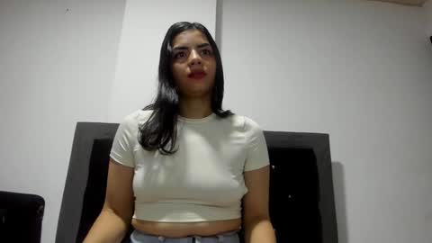 Snapshot of violetadumsper chatting on 03/07/25, 03:19 VioletaDums online show from 03/07/25, 03:19