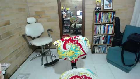 Violeta Gmez online show from 09/15/25, 02:22