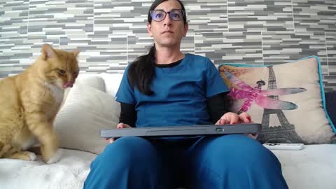 Violeta Gmez online show from 11/13/25, 04:39