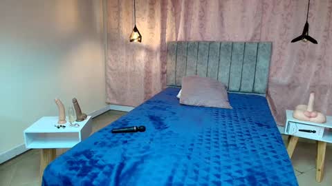 VIOLETA online show from 12/21/24, 12:49