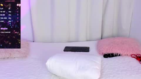 Snapshot of violetasotter chatting on 02/21/25, 03:21 Violeta online show from 02/21/25, 03:21