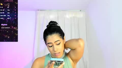 Snapshot of violetasotter chatting on 03/01/25, 12:23 Violeta online show from 03/01/25, 12:23