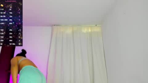 Snapshot of violetasotter chatting on 09/27/25, 12:10 Violeta online show from 09/27/25, 12:10