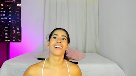 Snapshot of violetasotter chatting on 10/11/25, 12:15 Violeta online show from 10/11/25, 12:15