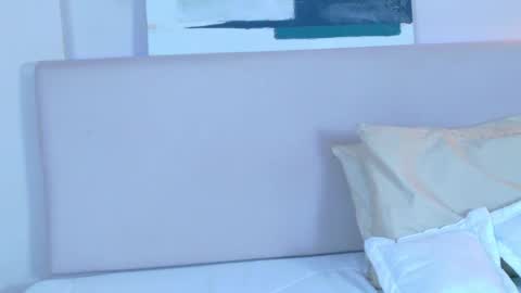 Violet online show from 03/31/26, 11:43