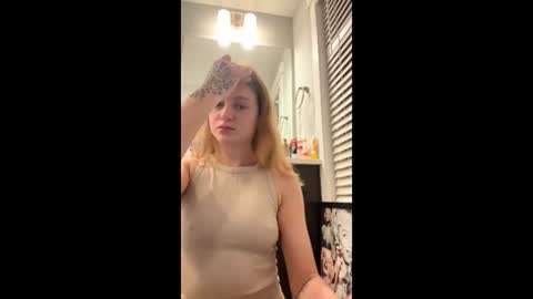 violetcams_xo online show from 05/08/26, 03:23