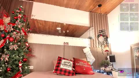 Violet online show from 12/15/25, 01:37