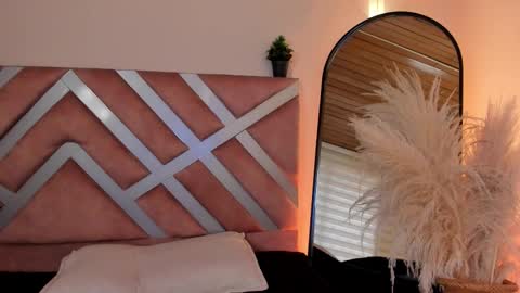 Call me Violet online show from 12/05/25, 04:03