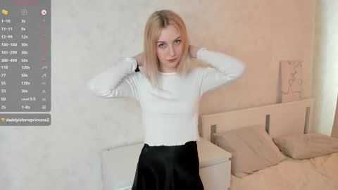 Mia online show from 10/23/25, 03:28