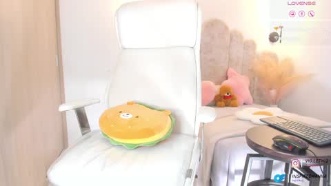 violeth___ online show from 02/01/25, 02:34