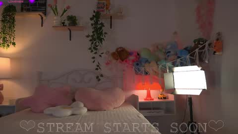 Snapshot of violeth___ chatting on 05/06/26, 10:20 violeth___ online show from 05/06/26, 10:20