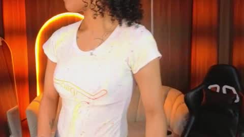 violeth_b online show from 02/02/26, 12:59