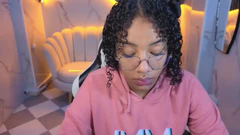 violeth_b online show from 02/17/26, 12:45