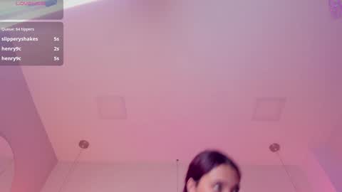 Snapshot of violeth_hill chatting on 02/02/25, 08:35 Violeth Hill online show from 02/02/25, 08:35